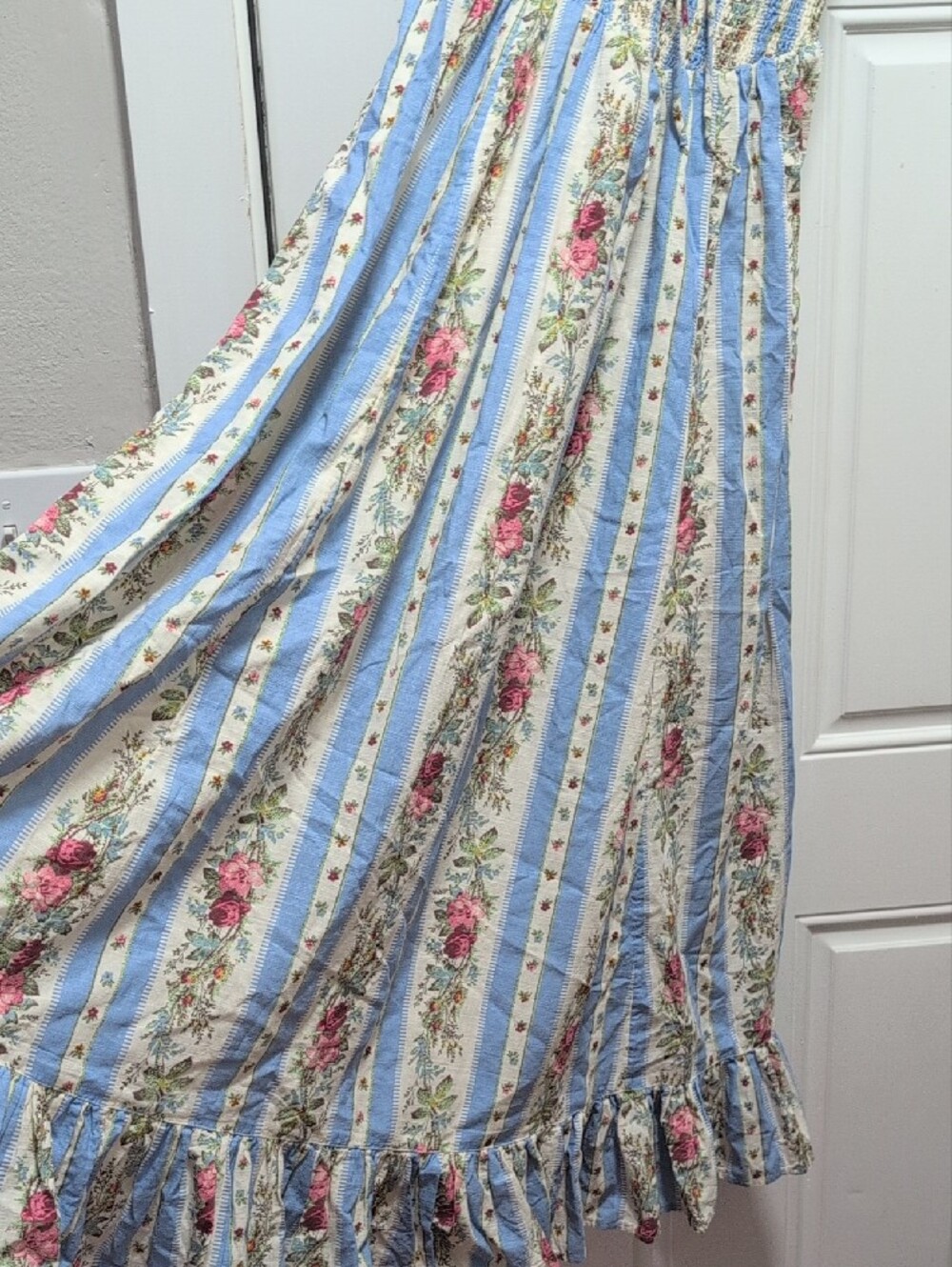Urban Outfitters Blue & Cream Floral Stripe Maxi Dress - Picture 3 of 7